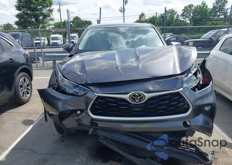 2022 Toyota Highlander Le z USA, uszkodzony, nr VIN 5TDBZRBH4NS195949